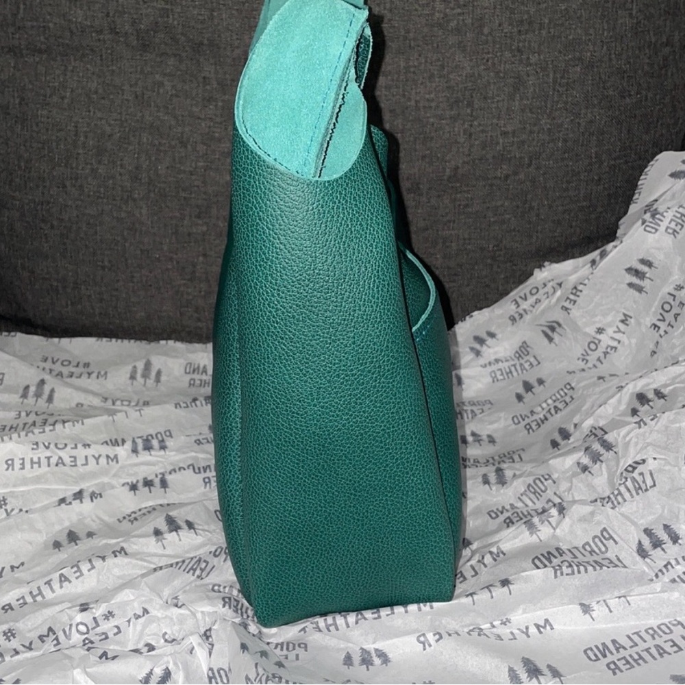 Portland Leather Madison Medium Sea Glass Shoulder Bag - Picture 6 of 13